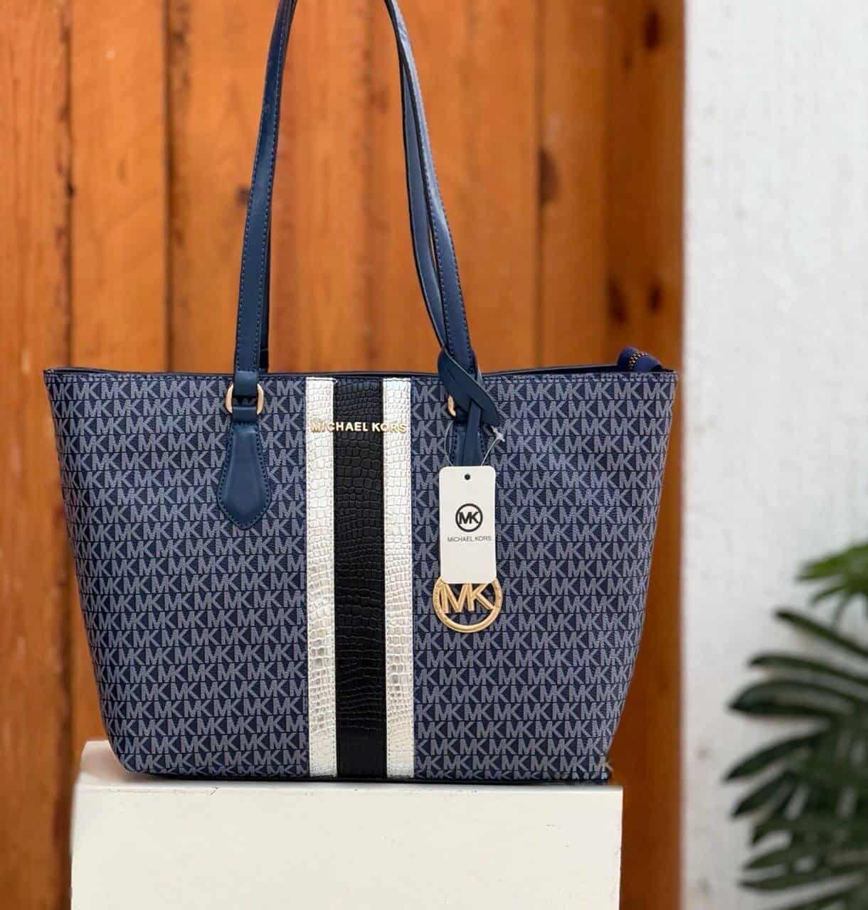 Michael Kors Jet Set Travel Tote Bag