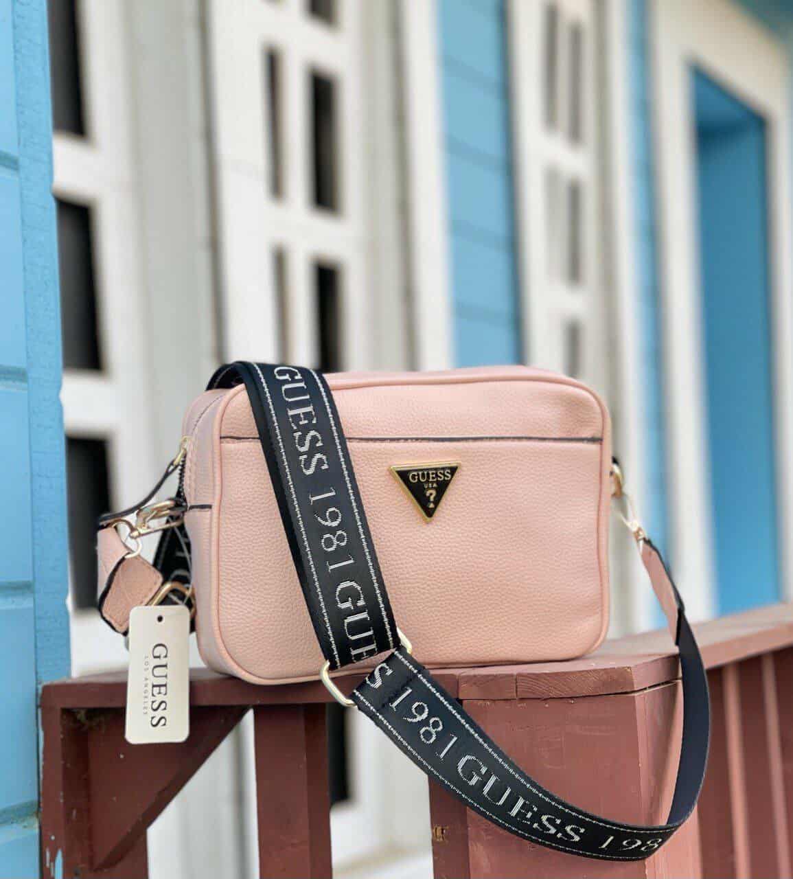 GUESS Womens Meridian Camera Crossbody