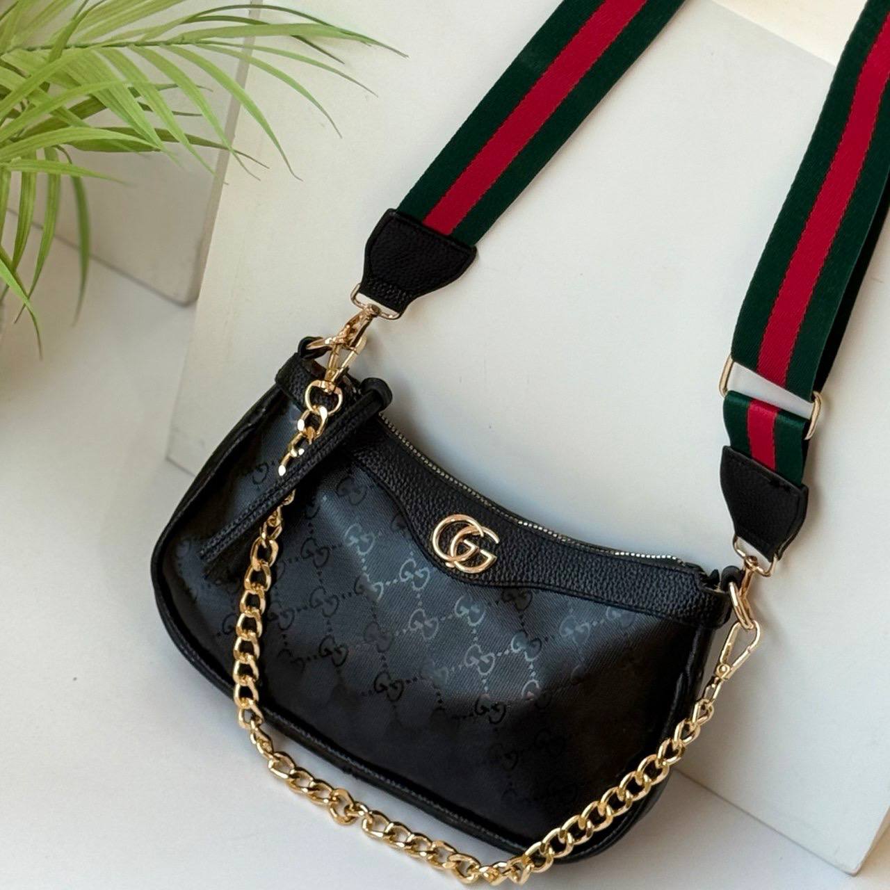 Gucci Cross