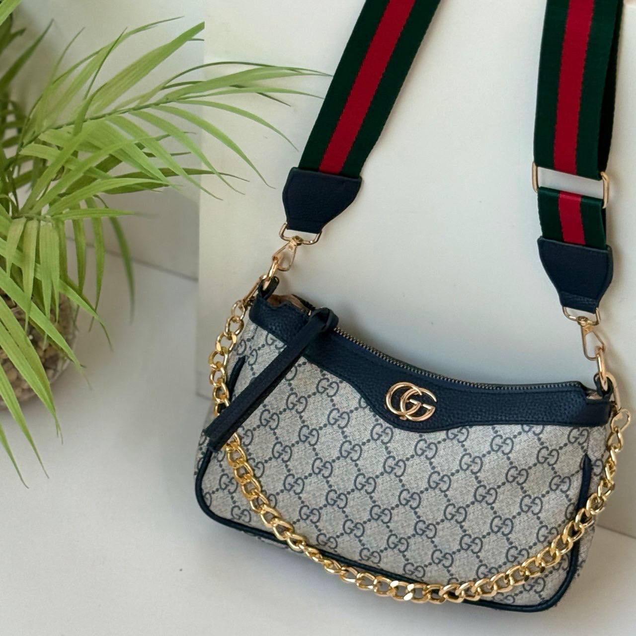 Gucci Cross