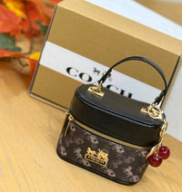 Coach Ace / Coach Ace Tote (Horse & Carriage)