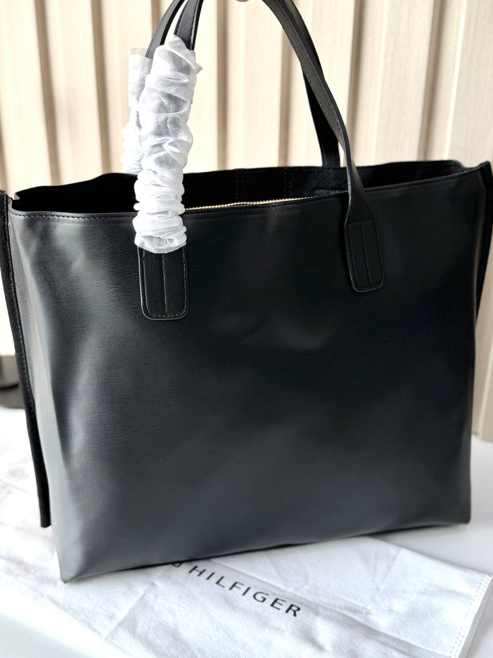 Tommy Hilfiger Signature Stripe Shoulder Bag - Original