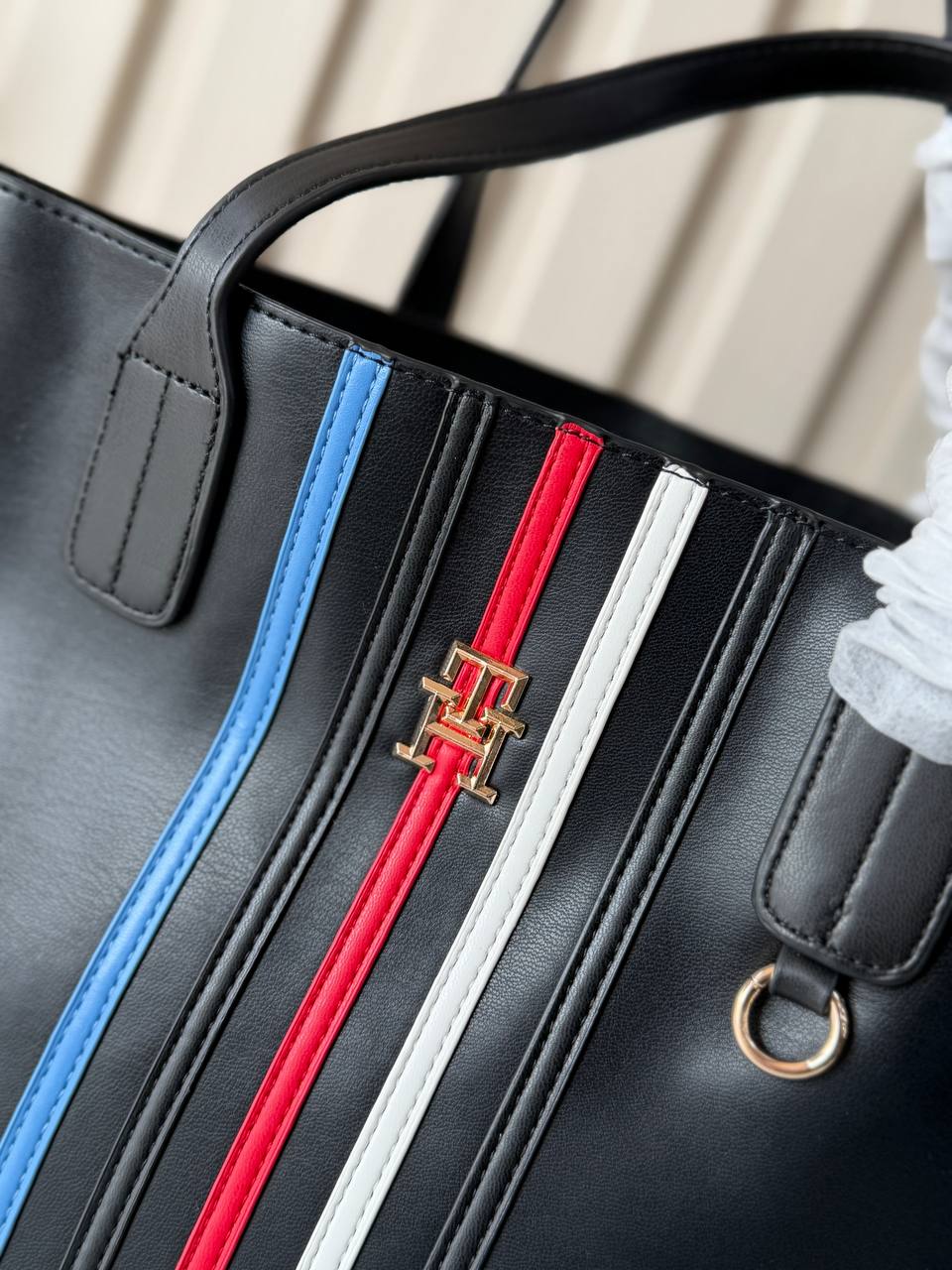 Tommy Hilfiger Signature Stripe Shoulder Bag - Original