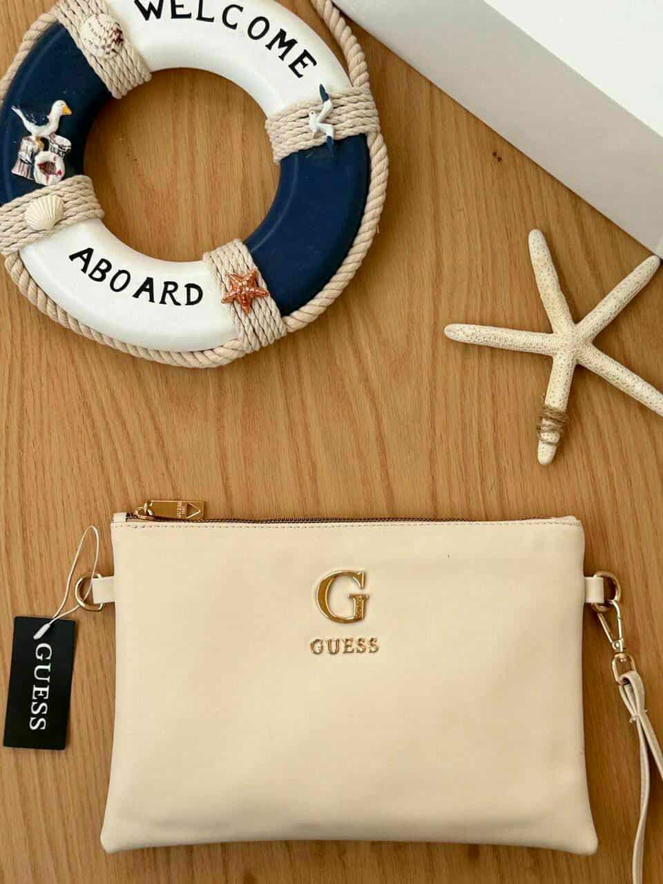 Guess clutch