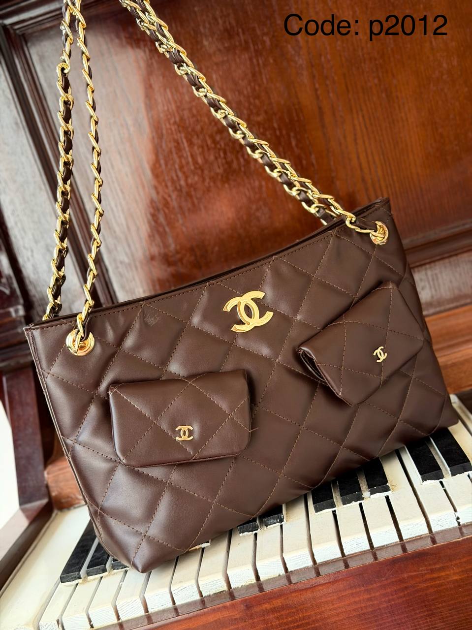 Quilted Chain Tote Bag with Mini Pouches