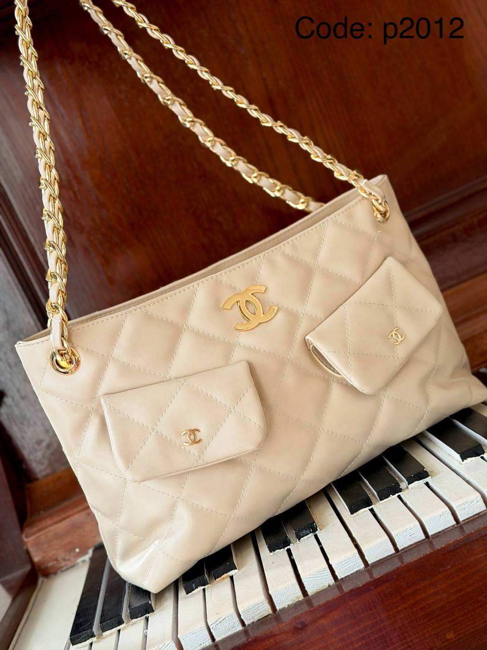 Quilted Chain Tote Bag with Mini Pouches