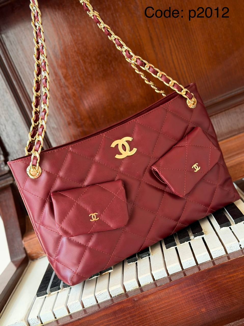 Quilted Chain Tote Bag with Mini Pouches