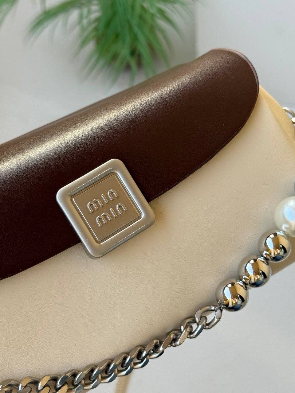 Miu Miu Pearl-Chain Leather Shoulder Bag -  Mirror
