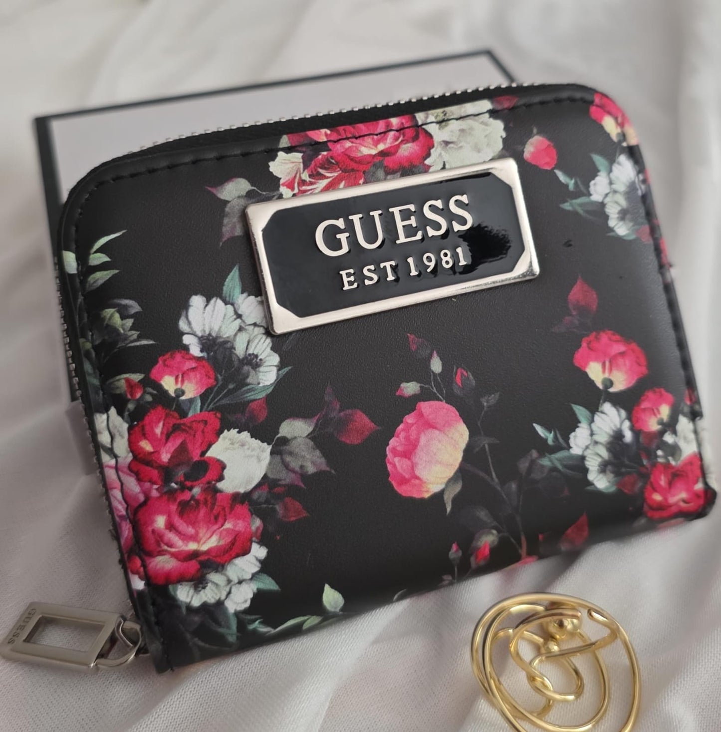 Guess Wallet - Mirror