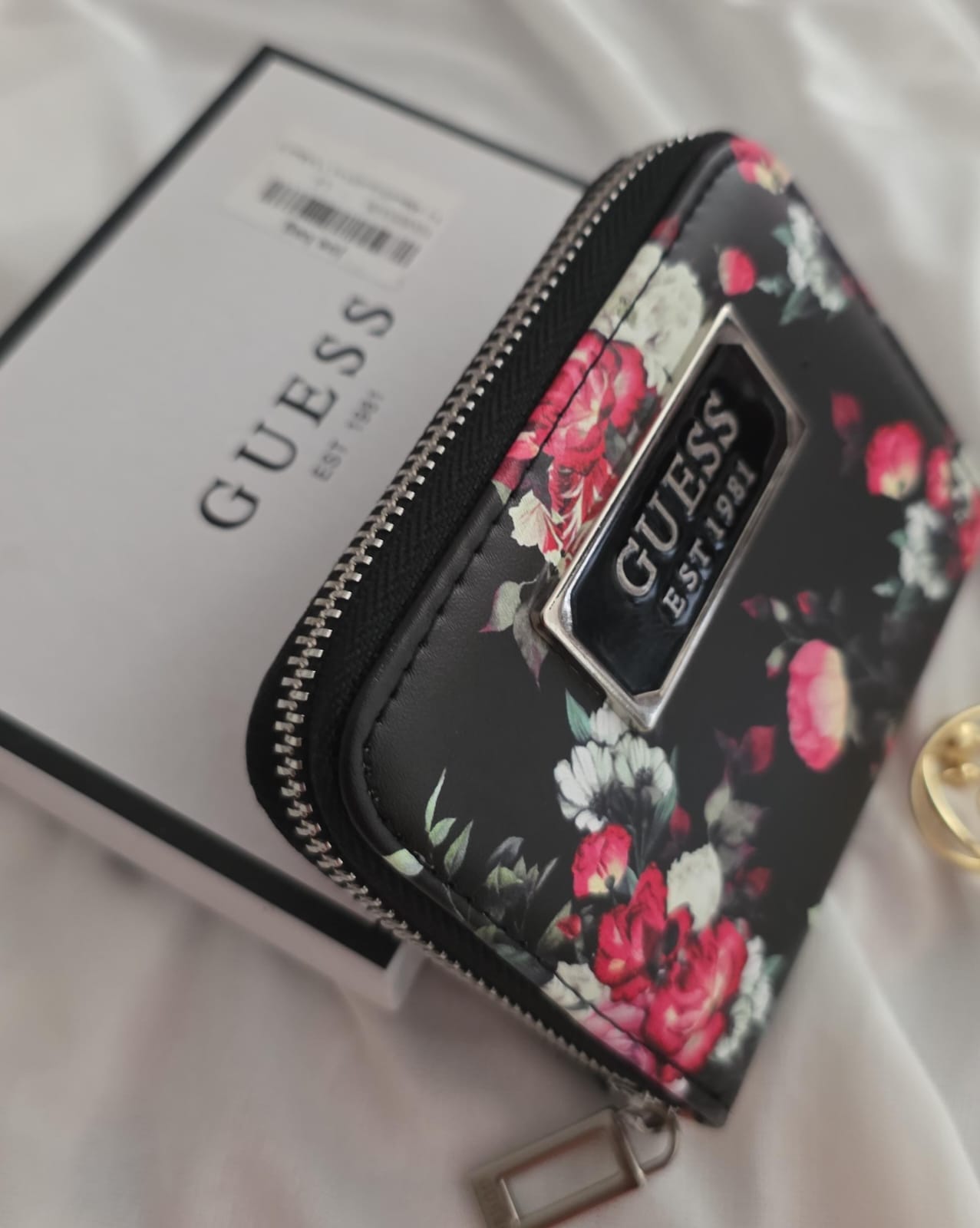 Guess Wallet - Mirror
