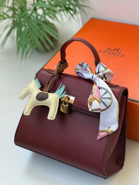 Hermès Mini Kelly 20 - Classic Leather with Gold Hardware & Full Accessories