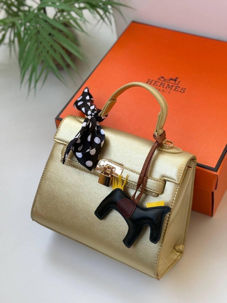 Hermès Mini Kelly 20 - Classic Leather with Gold Hardware & Full Accessories