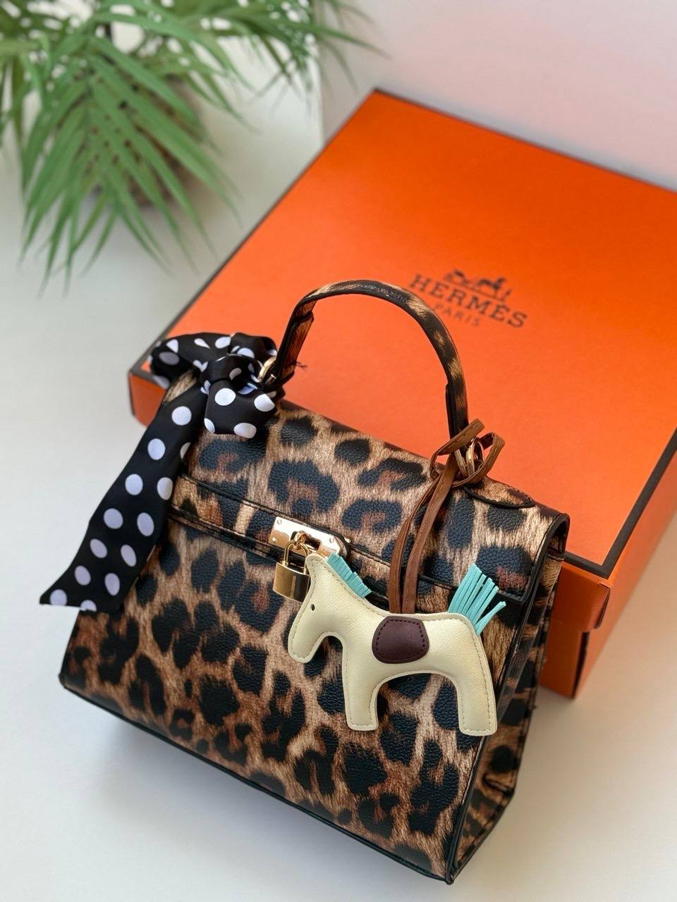 Hermès Mini Kelly 20 - Classic Leather with Gold Hardware & Full Accessories