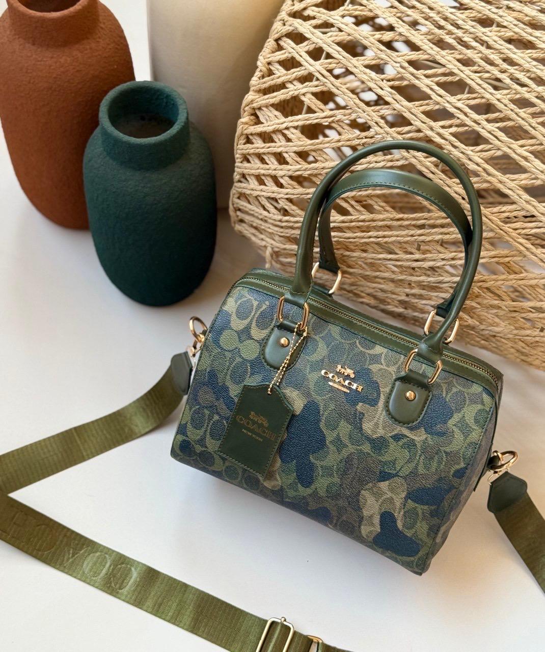 Coach Shoulder Bag - Code : 2719