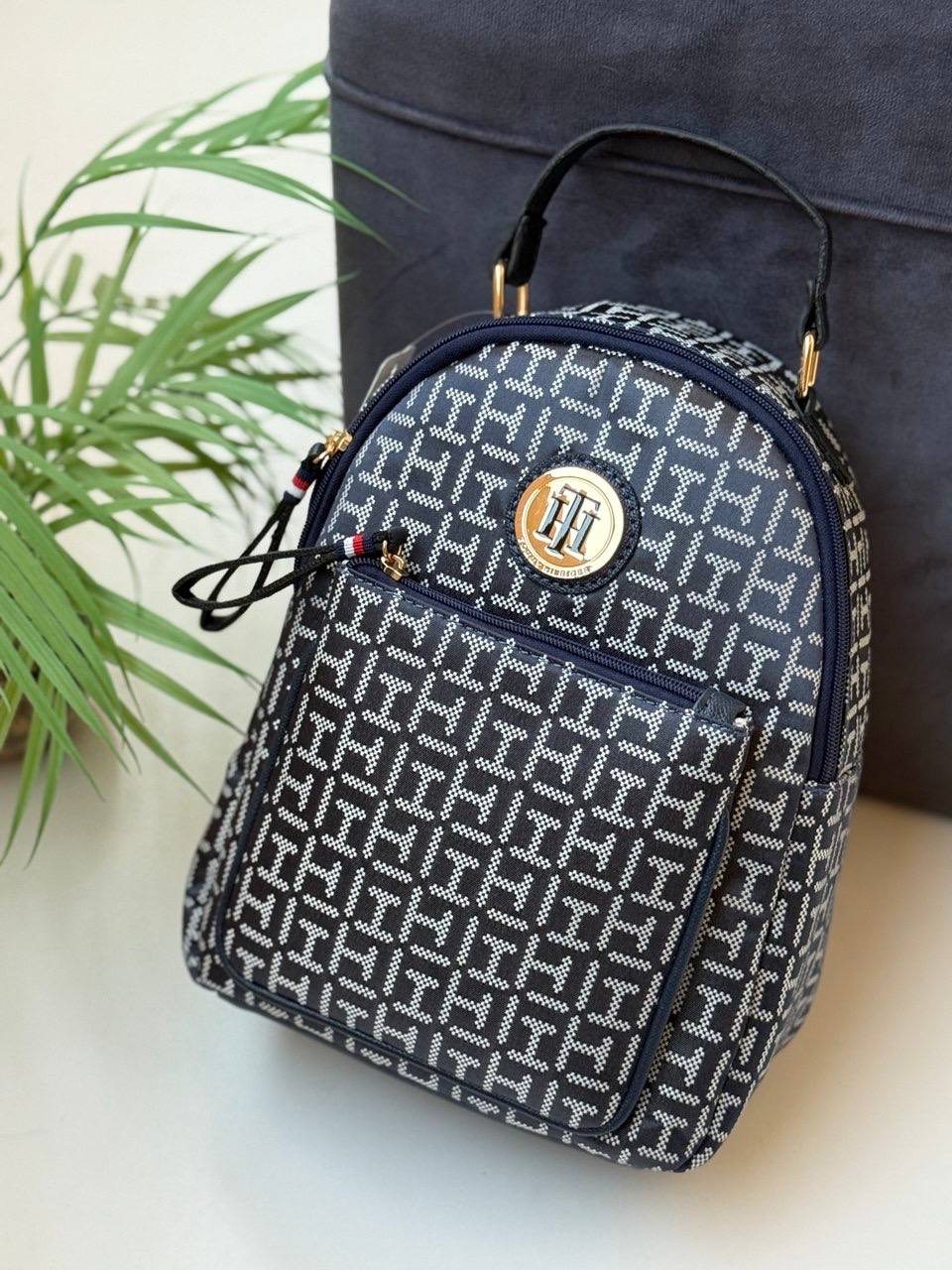 tommy back bag