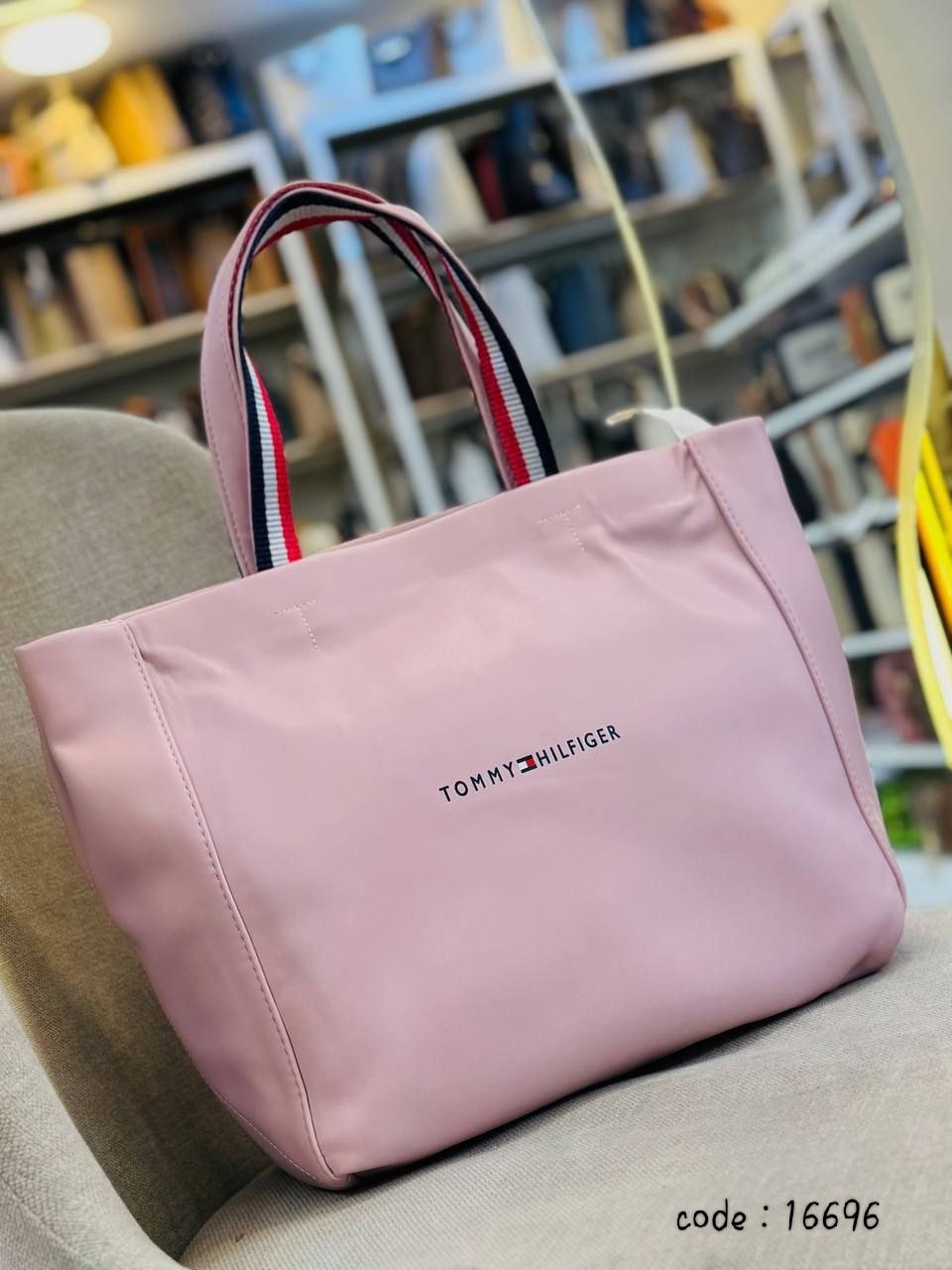 Tommy Hilfiger Women’s Logo Shopper Tote