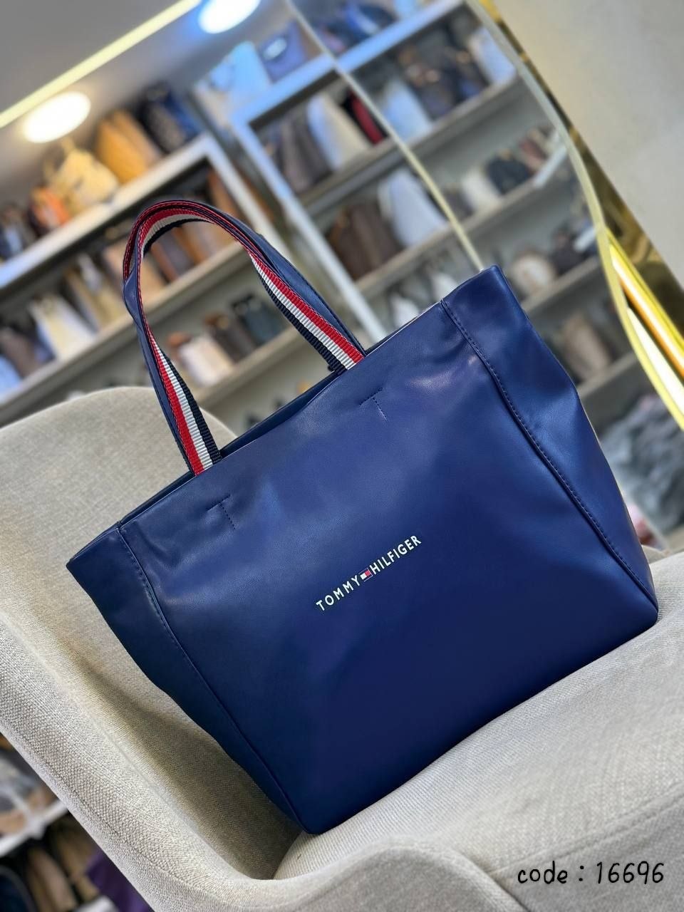 Tommy Hilfiger Women’s Logo Shopper Tote