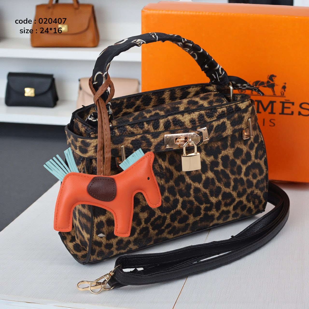 Hermès Mini Kelly 20 - Classic Leather with Gold Hardware & Full Accessories
